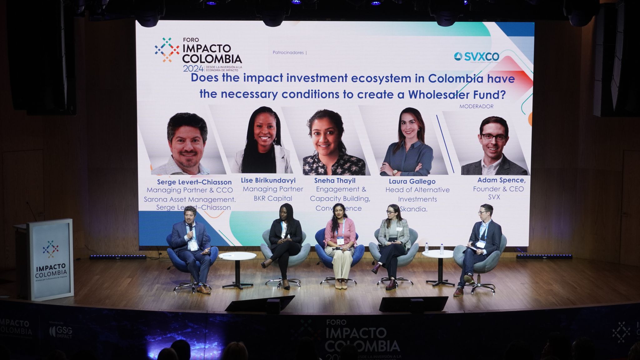 Panel de charlas plenaria FIC 2024